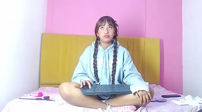 angelicatorrecm101 online show from 03.08.25