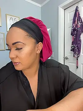 Snapshot of DestineeJayde chatting on 10.12.25 DestineeJayde online show from 10.12.25