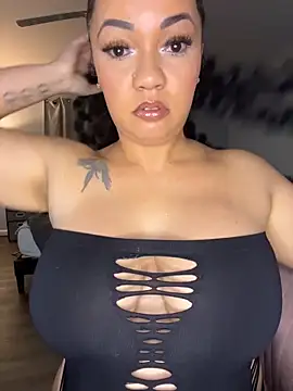 Snapshot of DestineeJayde chatting on 10.15.25 DestineeJayde online show from 10.15.25