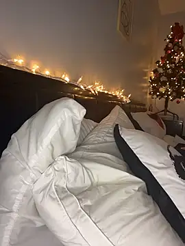 Snapshot of DestineeJayde chatting on 11.23.25 DestineeJayde online show from 11.23.25