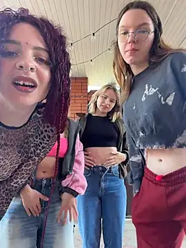 RollingGirls online show from 04.17.26