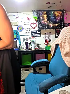 TrenaAnne online show from 02.28.25