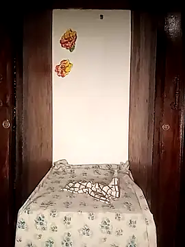 Snapshot of The-Peach-Flexer chatting on 09.26.25 The-Peach-Flexer online show from 09.26.25