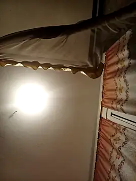 Snapshot of The-Peach-Flexer chatting on 11.27.25 The-Peach-Flexer online show from 11.27.25