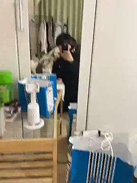 Snapshot of POCARI_SWEAT chatting on 11.30.25 POCARI SWEAT online show from 11.30.25