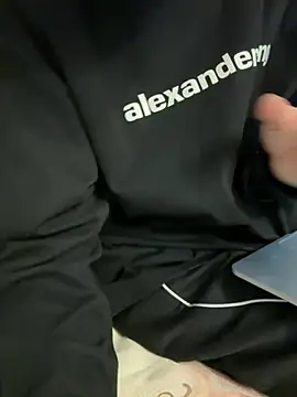 POCARI SWEAT online show from 04.01.26