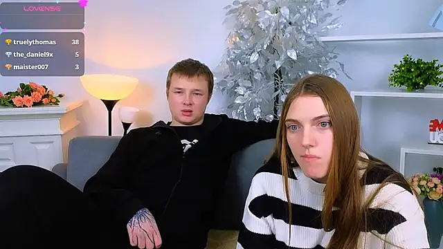 Snapshot of _Olli__Stiw_ chatting on 12.18.25 Olli Stiw online show from 12.18.25