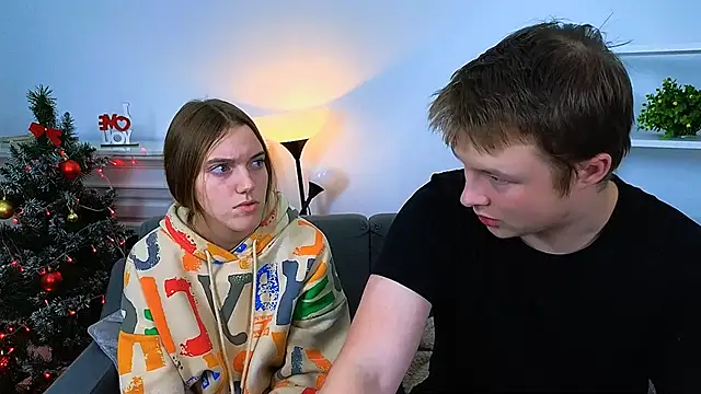 Snapshot of _Olli__Stiw_ chatting on 12.22.25 Olli Stiw online show from 12.22.25