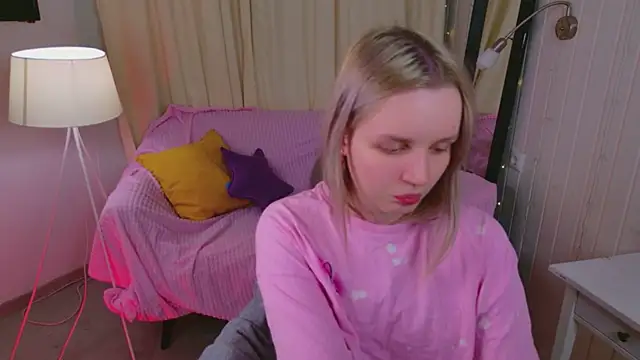 Beatrica Klein online show from 03.23.26