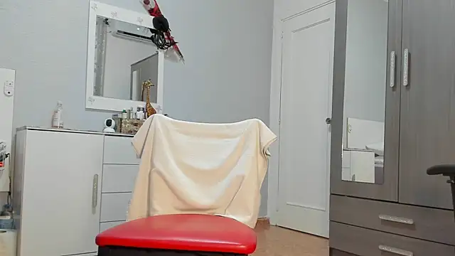 anisialuna  online show from 02.19.25