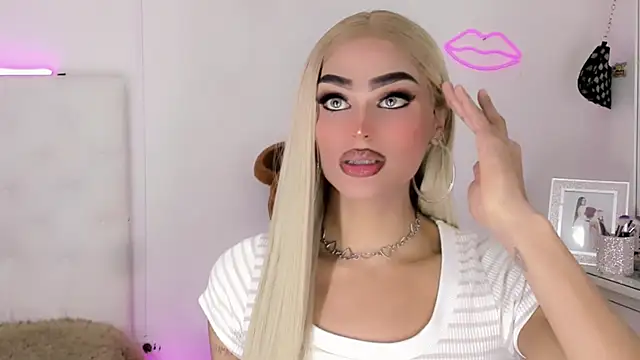 Snapshot of amal_baddell chatting on 02.05.26 amal baddell online show from 02.05.26