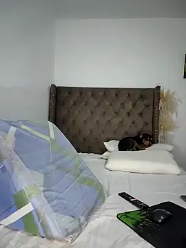 Snapshot of manuela_star chatting on 02.28.25 manuela star online show from 02.28.25