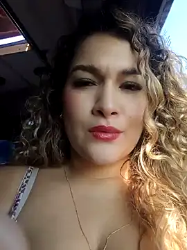 Snapshot of Sara_smiiith211 chatting on 10.30.25 Sara smiiith211 online show from 10.30.25