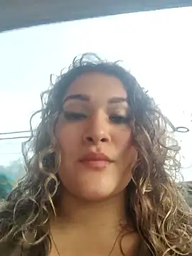 Snapshot of Sara_smiiith211 chatting on 11.27.25 Sara smiiith211 online show from 11.27.25