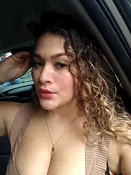 Snapshot of Sara_smiiith211 chatting on 12.01.25 Sara smiiith211 online show from 12.01.25