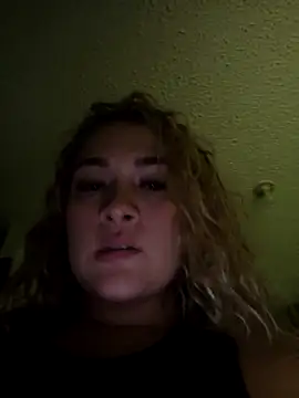 Snapshot of Sara_smiiith211 chatting on 12.13.25 Sara smiiith211 online show from 12.13.25