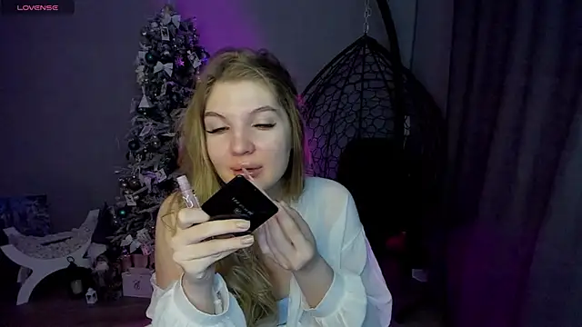 Snapshot of lily_williamss chatting on 01.17.26 lily williamss online show from 01.17.26