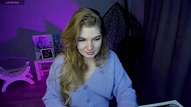 Snapshot of lily_williamss chatting on 02.01.26 lily williamss online show from 02.01.26