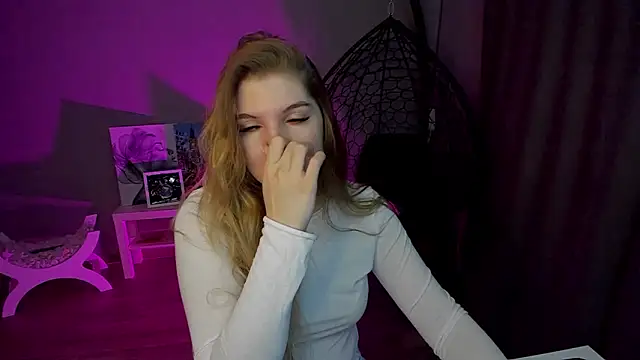 Snapshot of lily_williamss chatting on 02.03.26 lily williamss online show from 02.03.26