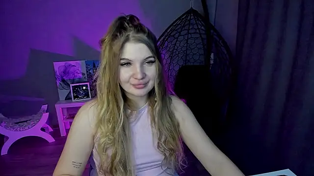 Snapshot of lily_williamss chatting on 02.03.26 lily williamss online show from 02.03.26