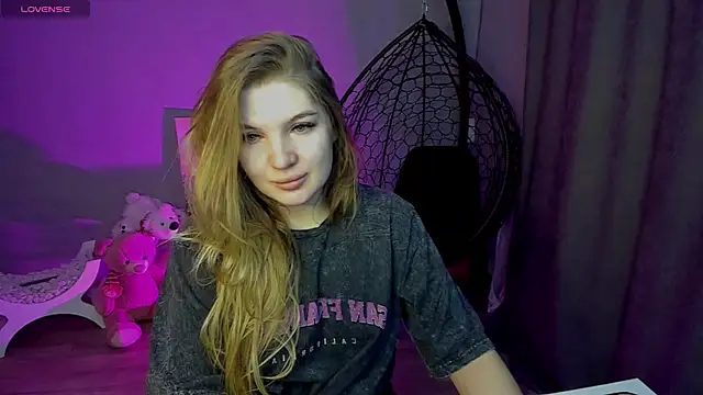 Snapshot of lily_williamss chatting on 02.17.26 lily williamss online show from 02.17.26