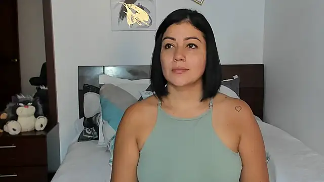 Snapshot of EmilyPeytonn chatting on 01.22.25 EmilyPeytonn online show from 01.22.25