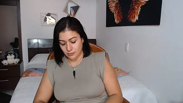 Snapshot of EmilyPeytonn chatting on 02.27.25 EmilyPeytonn online show from 02.27.25