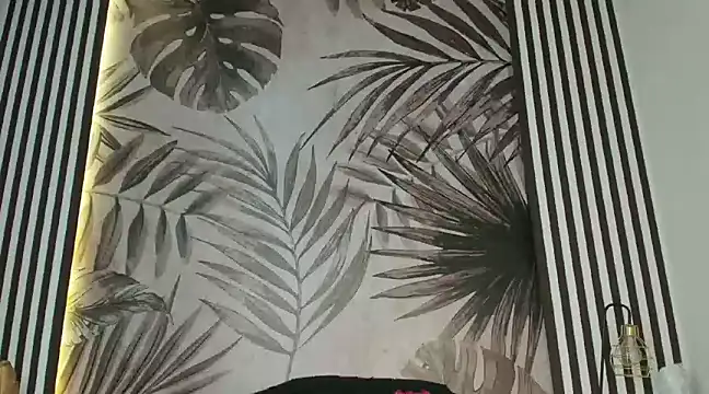 Samaantha-White online show from 01.04.25