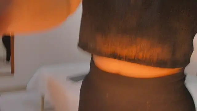 Samaantha-White online show from 11.13.25