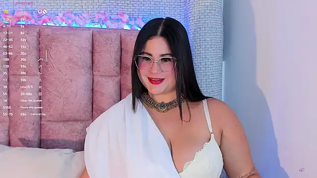 Snapshot of miahkumar chatting on 06.18.26 miahkumar online show from 06.18.26
