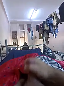 Hot Boy 2004 online show from 11.19.25