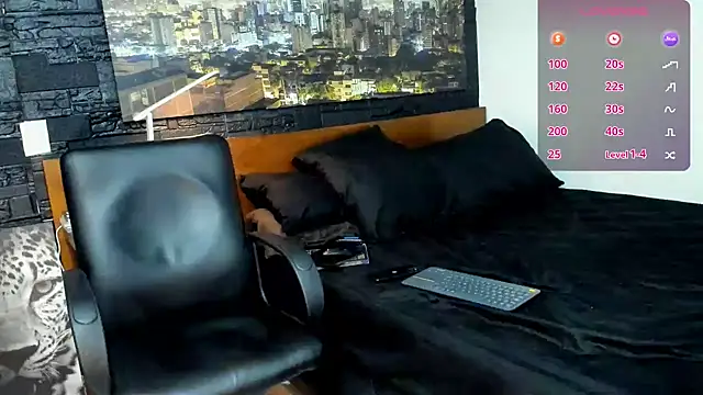 Snapshot of thomas_santtos1 chatting on 01.23.25 thomas santtos1 online show from 01.23.25