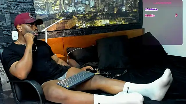 Snapshot of thomas_santtos1 chatting on 02.05.25 thomas santtos1 online show from 02.05.25