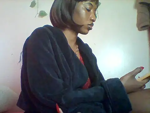 Snapshot of Queeen_model chatting on 06.25.26 Queeen model online show from 06.25.26