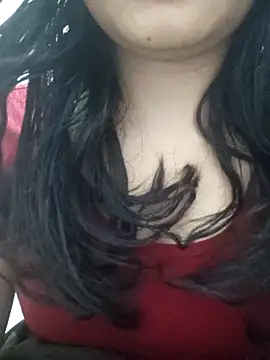 Snapshot of Aaradhya chatting on 03.14.25 Aaradhya online show from 03.14.25