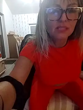 Tinuus online show from 11.10.25