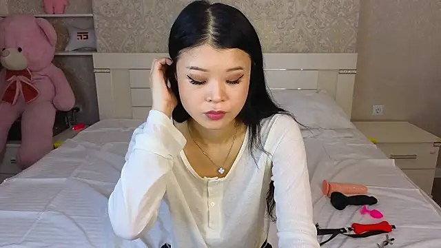 Tina Kim  online show from 03.17.26