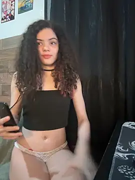 Snapshot of izumikarol chatting on 11.22.25 izumikarol online show from 11.22.25