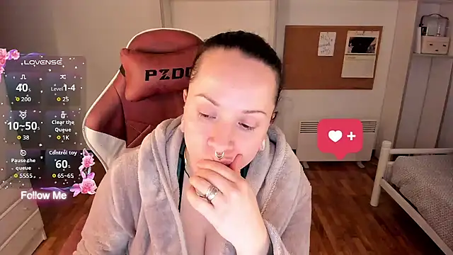 Snapshot of Domina_Deivis chatting on 01.14.26 Domina Deivis online show from 01.14.26