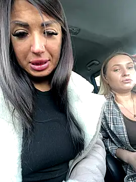 Snapshot of RuslanaXX chatting on 11.16.25 RuslanaXX online show from 11.16.25