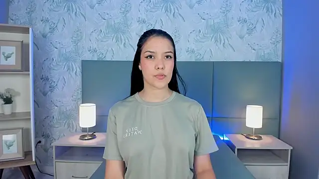 lexiethompson  online show from 11.29.25