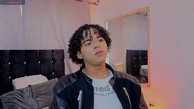 Snapshot of Noah_Smith04 chatting on 01.09.26 Noah Smith04 online show from 01.09.26