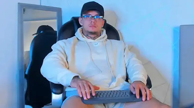 NoahhBrown online show from 02.18.25