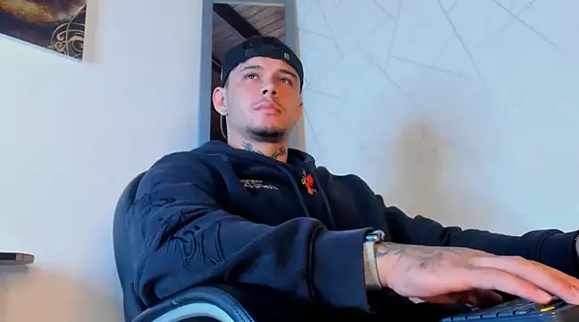 NoahhBrown online show from 03.10.25