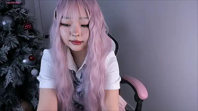 hee young11 online show from 12.28.24