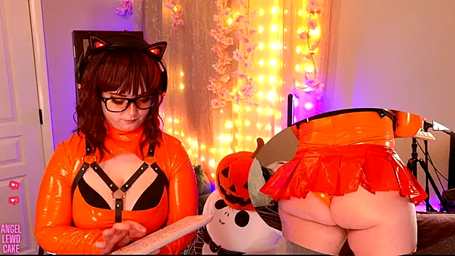 Angel-Lewd-Cake online show from 10.19.25