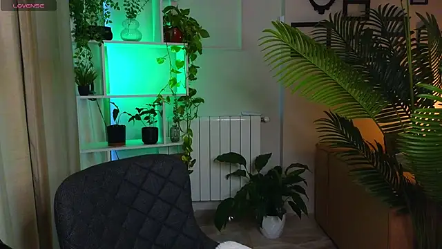 Lina-hill online show from 11.05.25