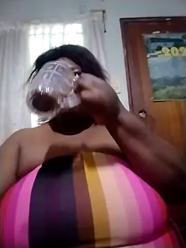 MATUREBUSSTY online show from 10.30.25