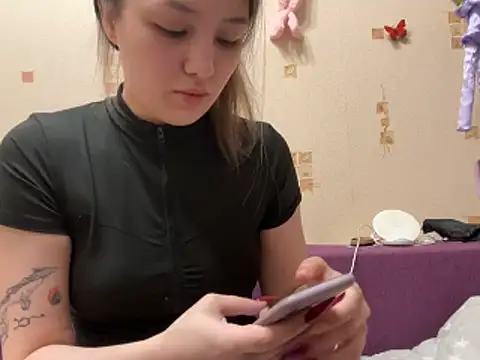 Snapshot of Roni_Cox chatting on 03.20.26 Roni Cox online show from 03.20.26