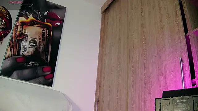 aidaadams online show from 09.13.25